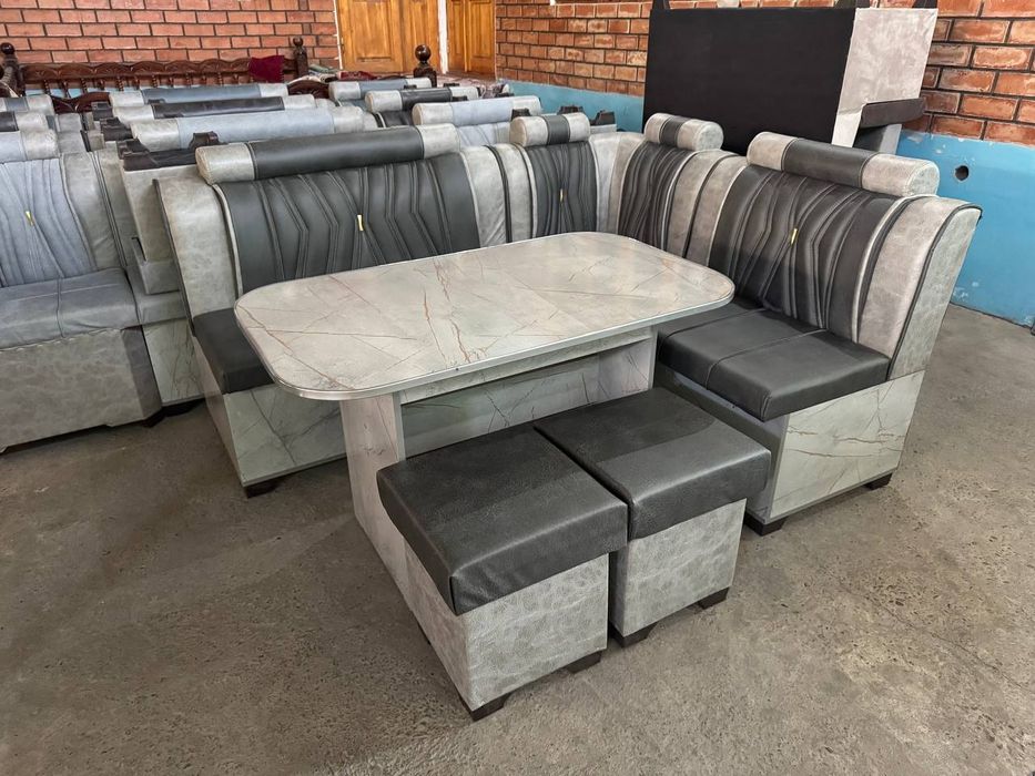 Продаётся кухонный уголок