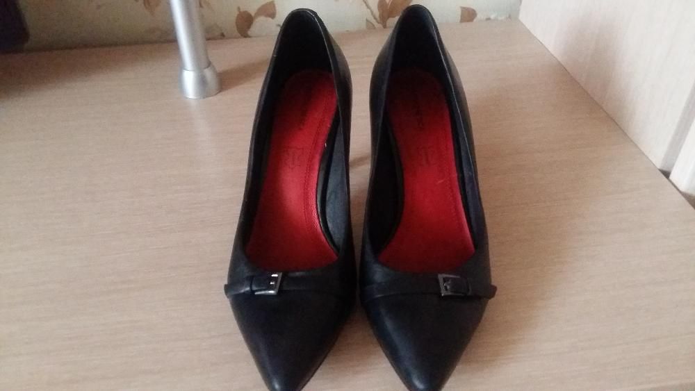 продаю кожаные туфли 38 размер