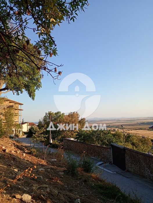 УПИ с проект и ГЛЕДКА ПЛАНИНА в м-т Чолакова чешма, с. Кошарица