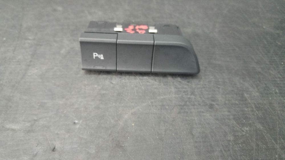 Buton senzori parcare audi q3 8u 8u0959674c