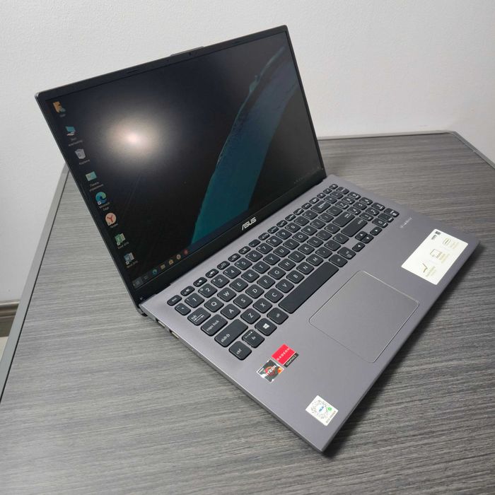 ASUS VivoBook Ryzen 5 SSD 240/8 GB