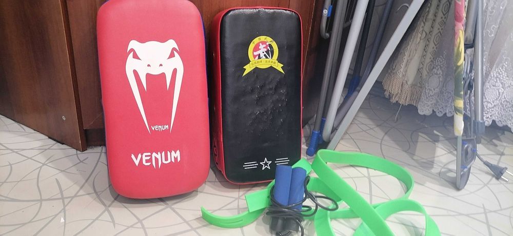 Продаю спорт комплект