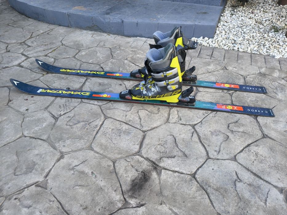 Vând Skyuri de carbon Dynastar cu clăpari și bete