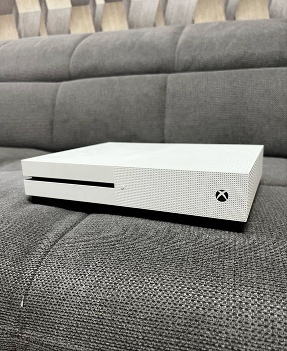 Xbox one s perfect fuctional 1tb