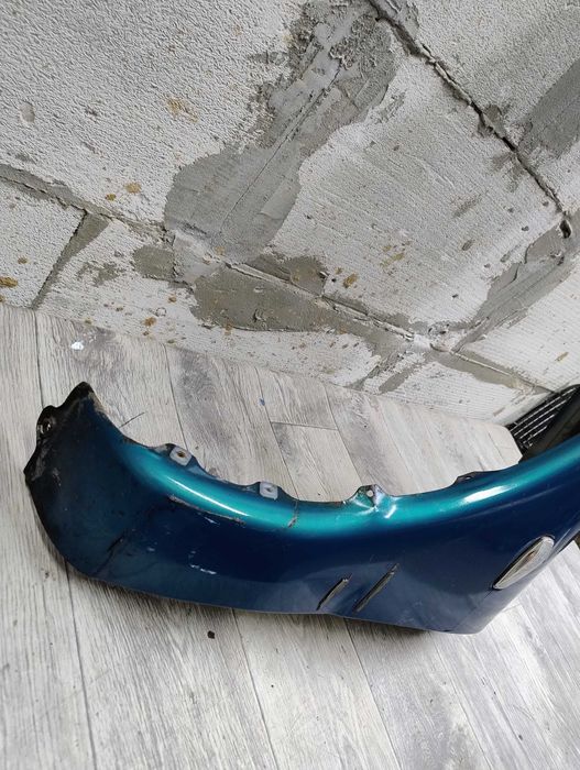 Крыло Митсубиши Каризма