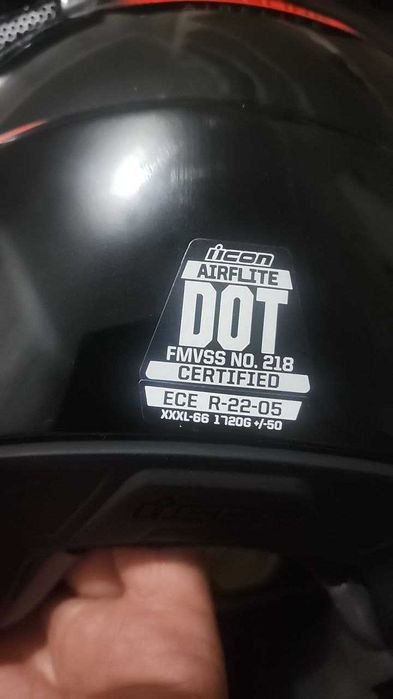 Продам шлем Icon original