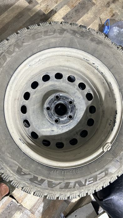 Покрышка R  16 / 215/ 60