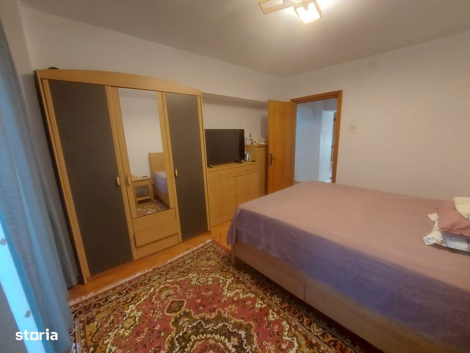 Vanzare apartament 3 camere, zona Tribunalul Nou Targoviste