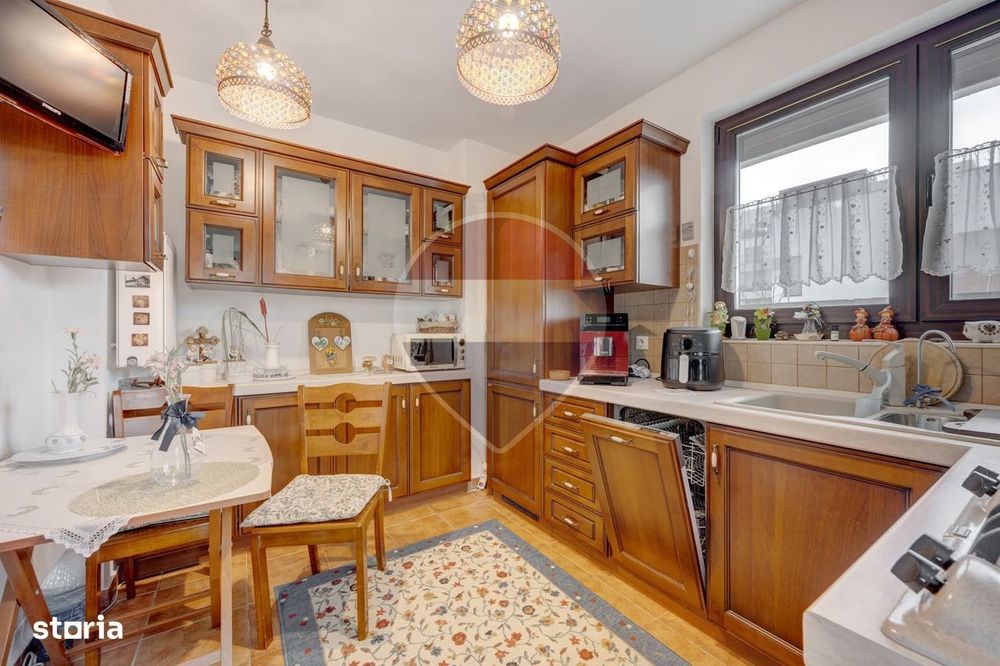 Casă / Vilă cu 3 camere de vânzare Str. Diamantului 6, Blejoi