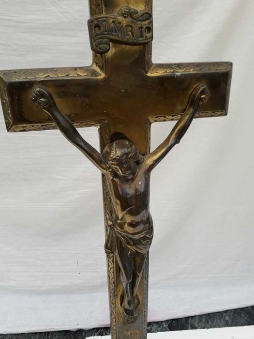 Cruce din bronz   ,