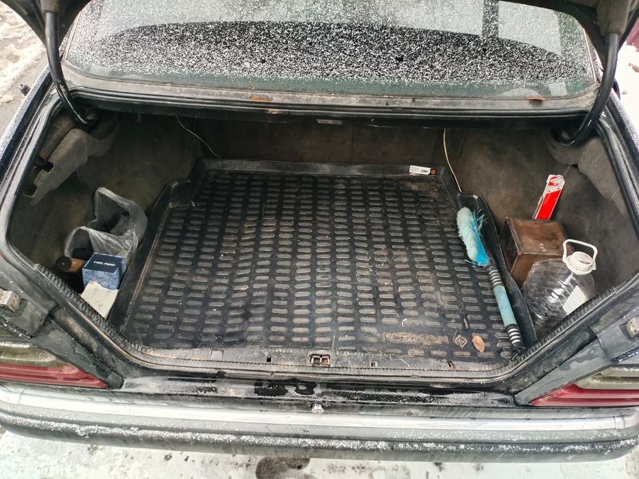 Продам мерседес 124