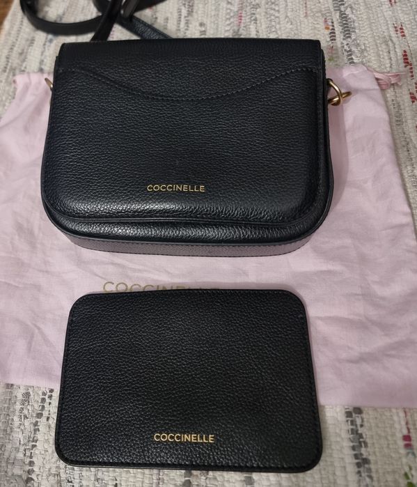 Продавам чанта Coccinelle от телешка кожа
