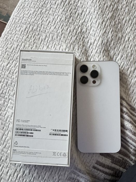 Продам Apple 16 Pro Max 256 gb белый