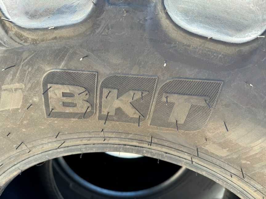 Cauciucuri noi pentru tractor fata 420/70R24 marca BKT
