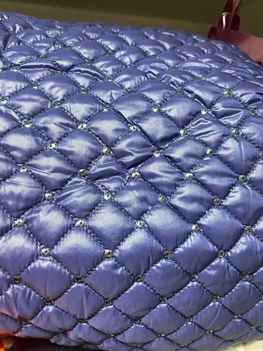 Капитониран шушляков плат и кадифе рипс