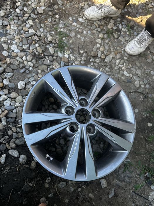 Jantă hyundai elantra  r16.cod:52910-f2200.