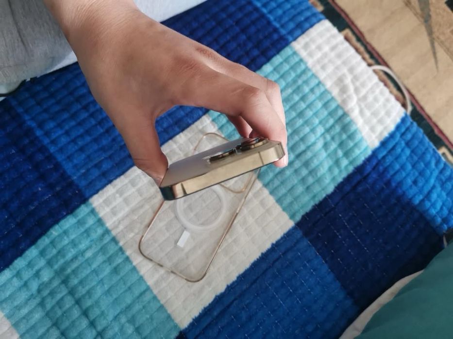 Айфон 14 про продаю