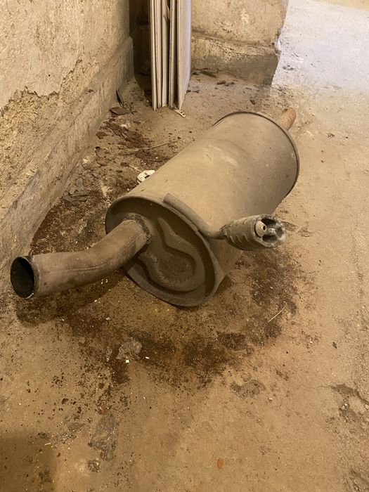 Задно гърне за Дачия MCV