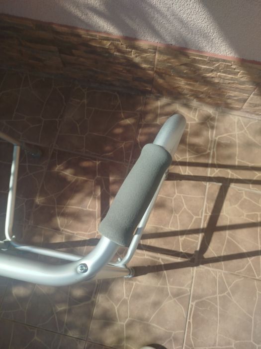 Cadru de mers fix din aluminiu, reglabil pe înălțime – Ortopedica