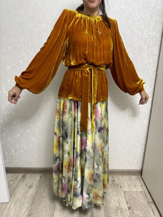 Продам два платья