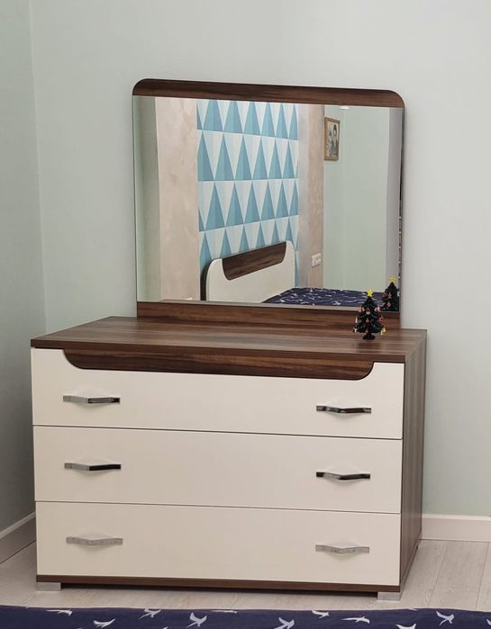 Продам Спальный гарнитур