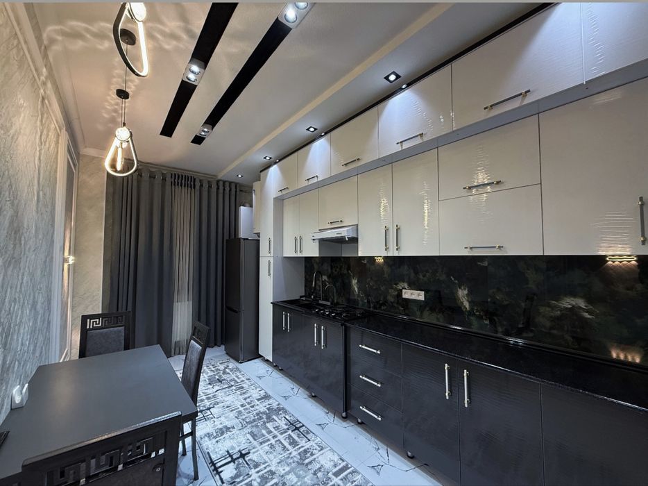 Qarshi shaxrida evro dom arenda