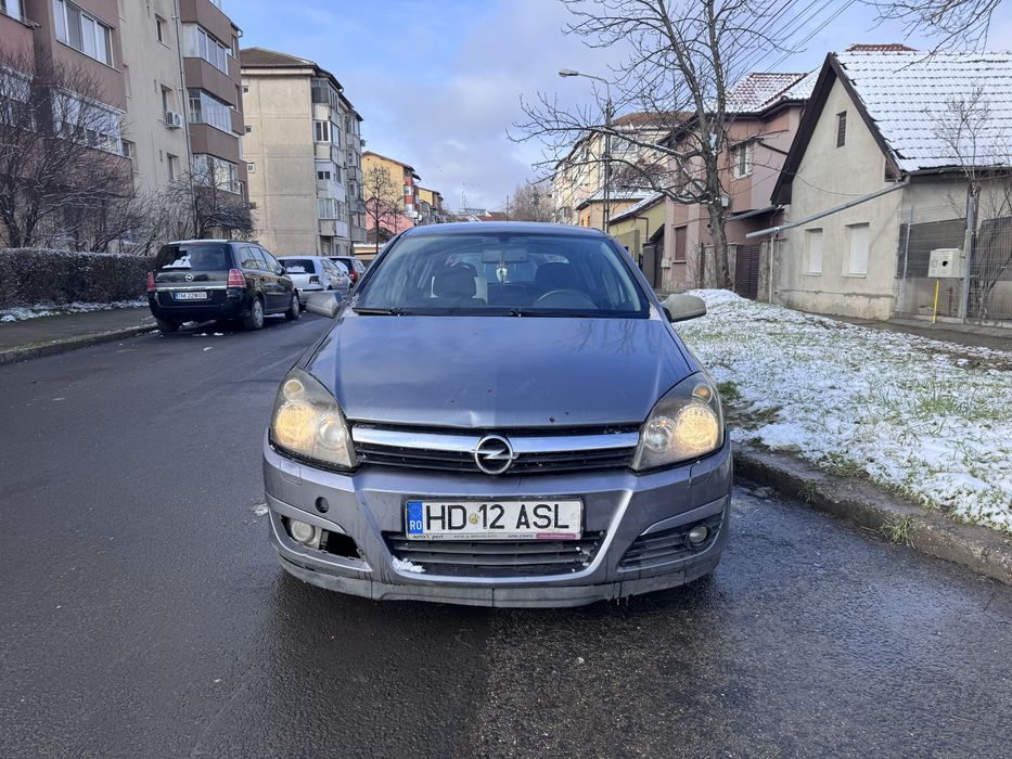Opel Astra H , necesită reparatii