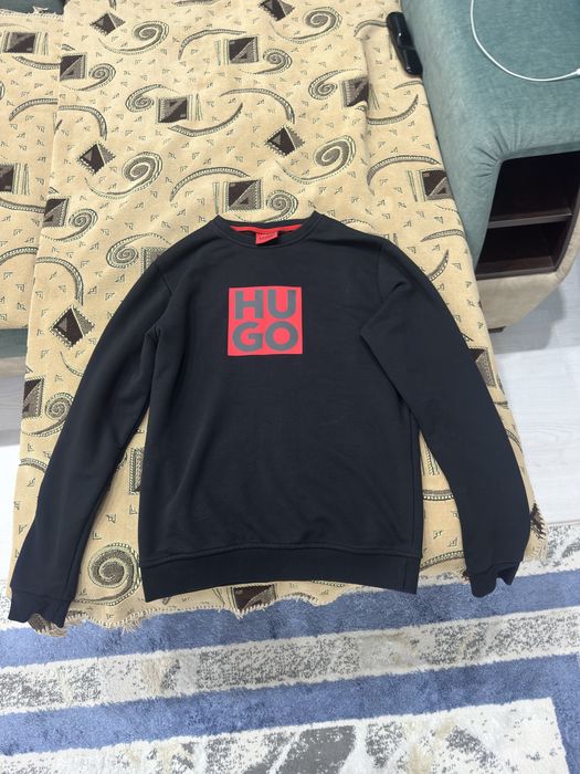 продам кофту hugo