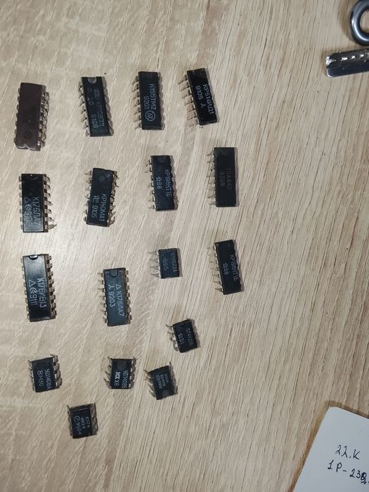 K176LA7, 574UD2A, UD1408B