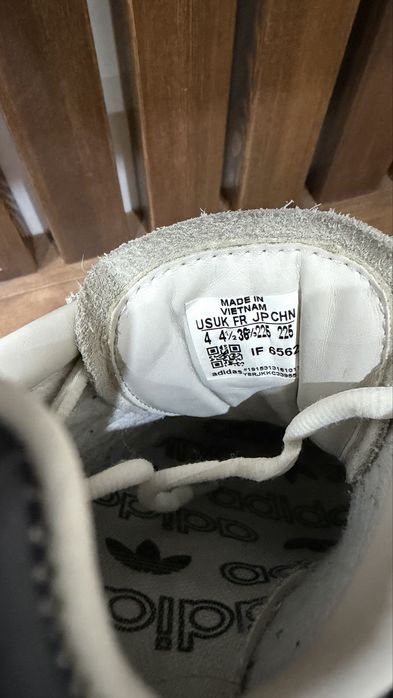 Кроссовки adidas