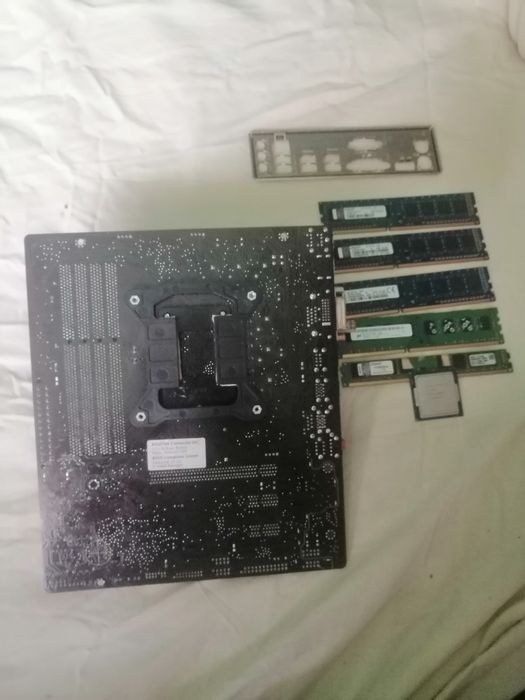 Vând kit lite gaming