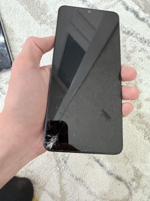 продам телефон самсунг А06