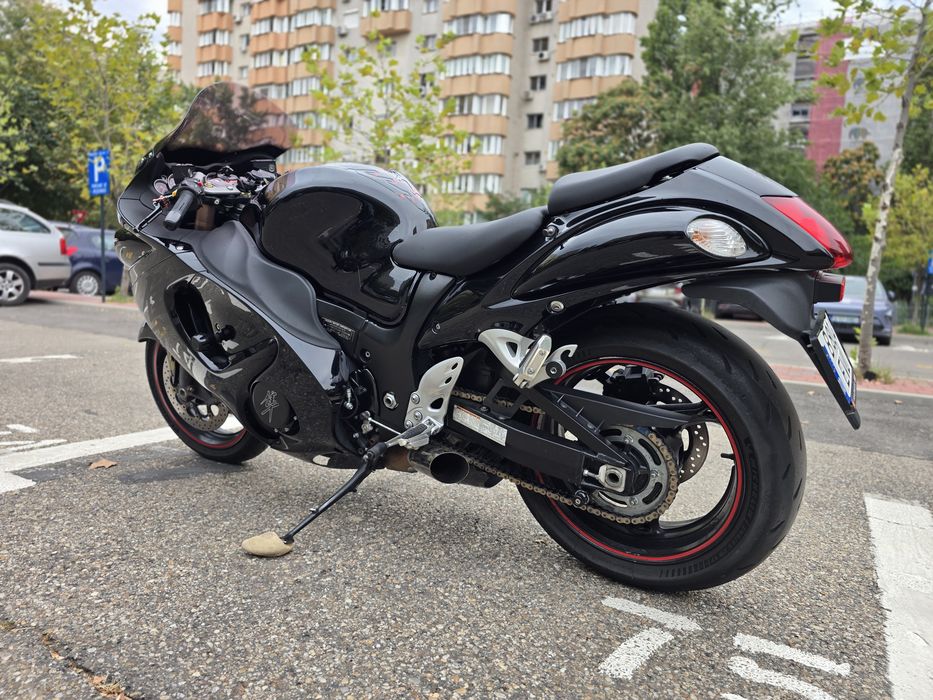 Suzuki Hayabusa GSX1300R din 2008 32.500 km și accesorii de 1000 € la doar 7500 €