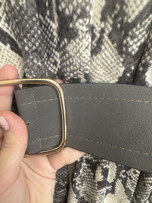 Рокля зара с животински мотивив в размер хс