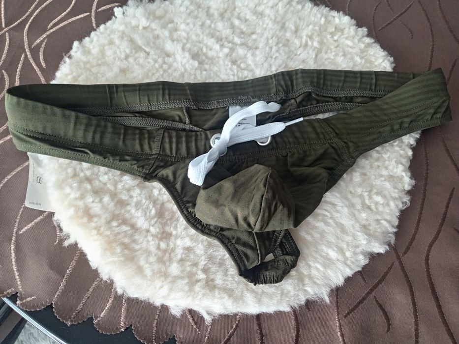 Vând slip  plaja tanga pt bărbați