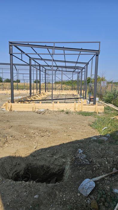 Vindem structuri metalice 8x20x4