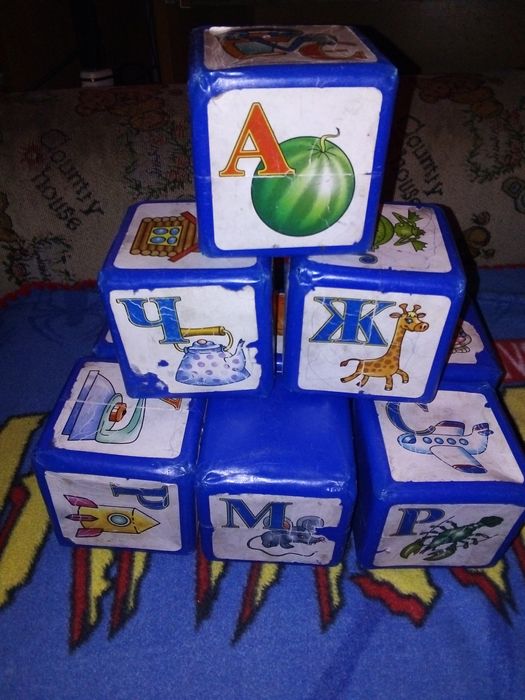 Продам детский конструктор