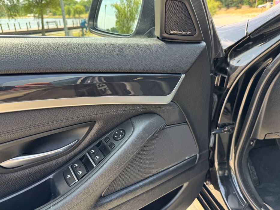 BMW 520 xdrive / 190cp / 2016 / Panoramic / Distronic