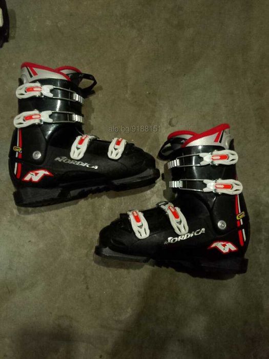 ски обувки„Нордика„/26-26.5см/+ ски каска-  22+25 евро.
