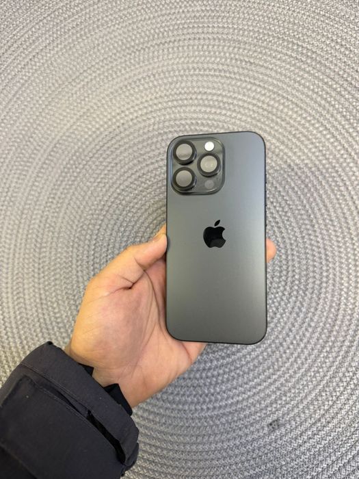 Продам айфон 16 про