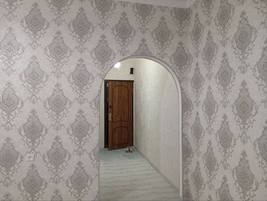 Сотилади Сергели - 4 1 хонали 4 этаж торцевая 40000 стартовая