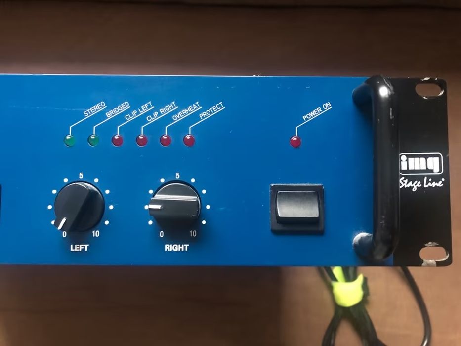 Vand sau schimb cu boxe !!