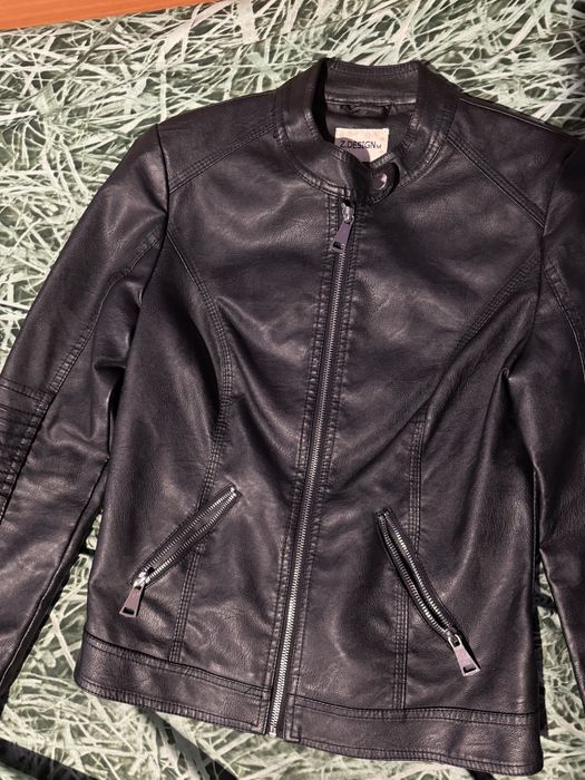 Кожено яке размер M