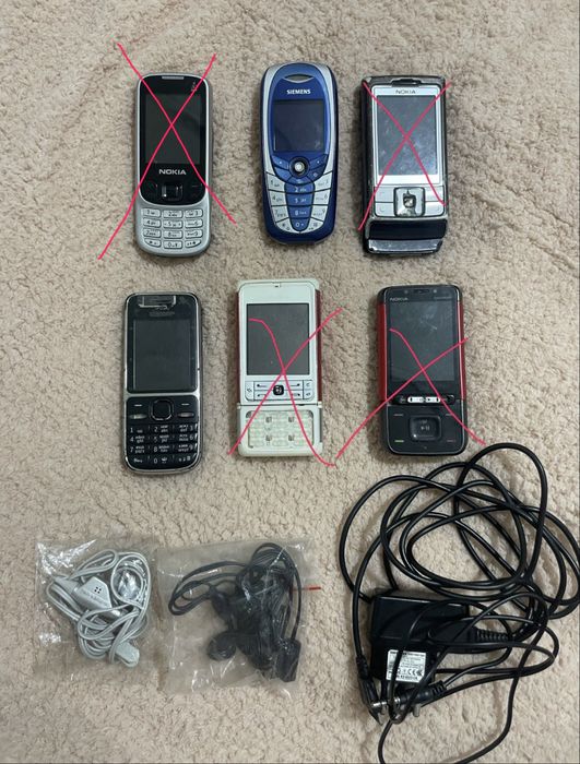 Старые кнопочные телефоны