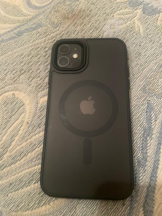 Продам айфон 11 64 акб 100
