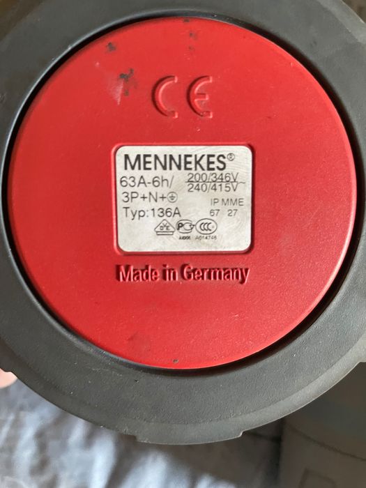 Вилка и розетка трехфазная Mennekes (Germany)
