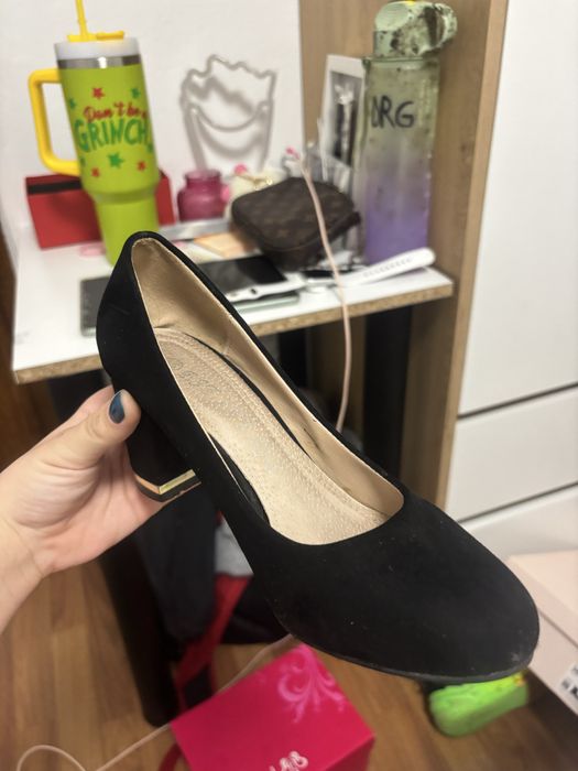 pantofi eleganti din catifea negra
