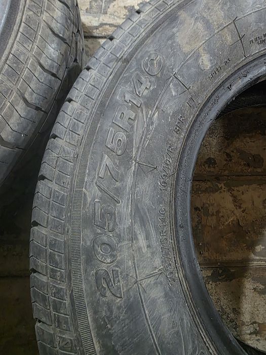Продам шины 205/75R14c