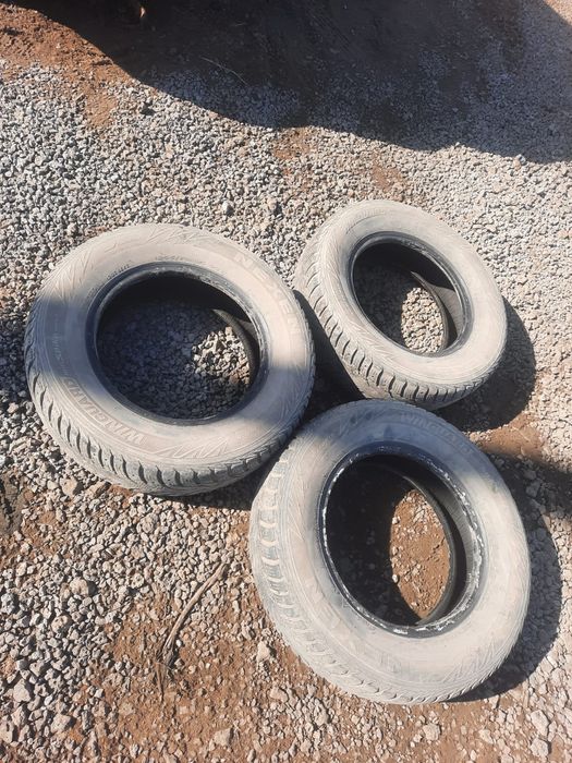 Продам шины (авто)