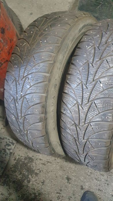 Продам две шины на 16